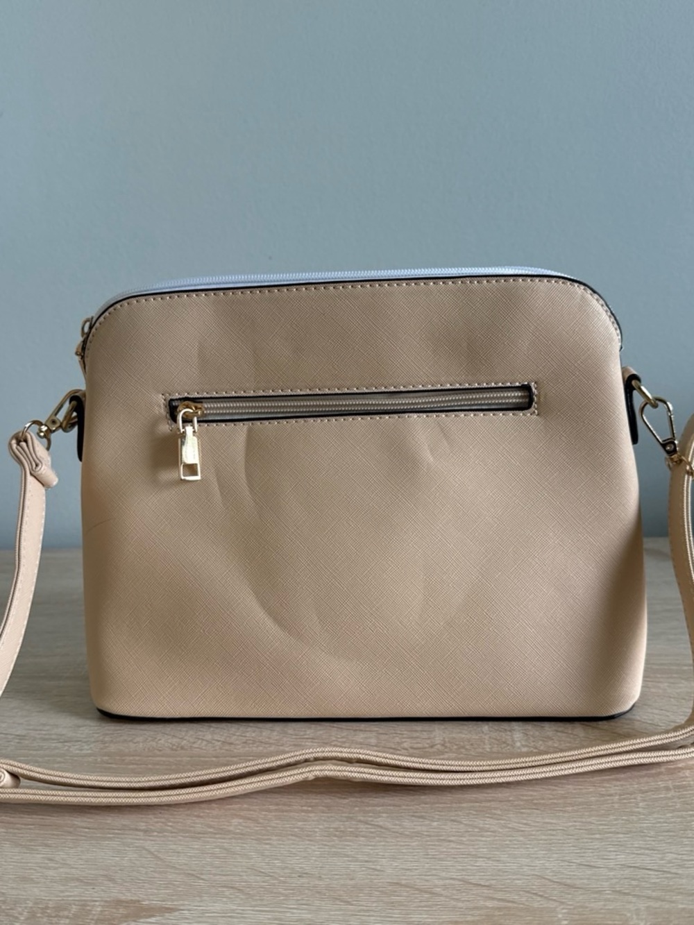 Two-Tone White and Beige Crossbody Bag with Gold Accent - Picture 3 of 7